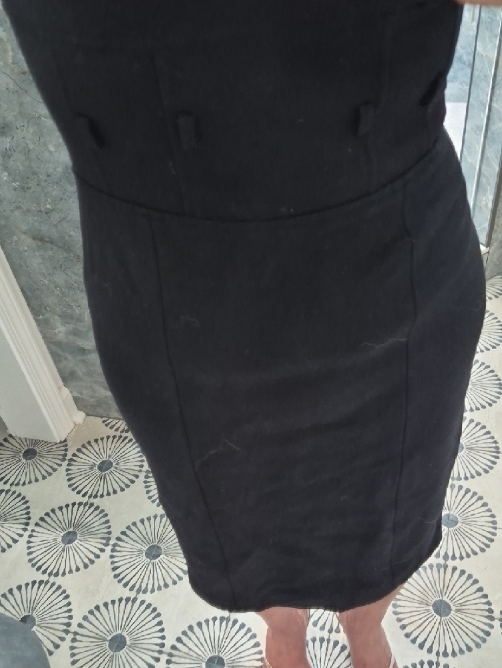 Cache' Contour Collection Classic  Sheath Dress - Picture 4 of 11